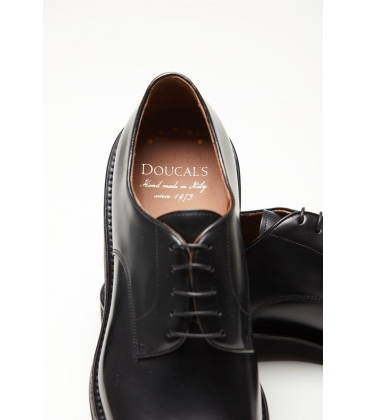 DOUCAL'S Stringata in pelle nera DU1003VEROUF007NN00